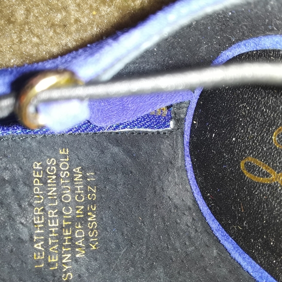 Shoes - Picture 4 of 5